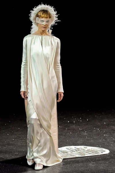 Look 69